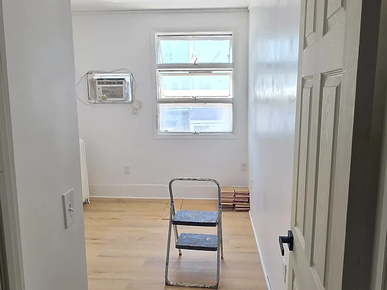 244 S Oak St #2 — Photo 16