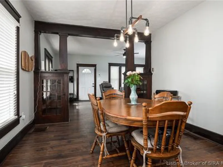 1728 E Spring St — Photo 4