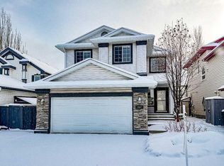 202 N Citadel Cir NW, Calgary, AB T3G4C2