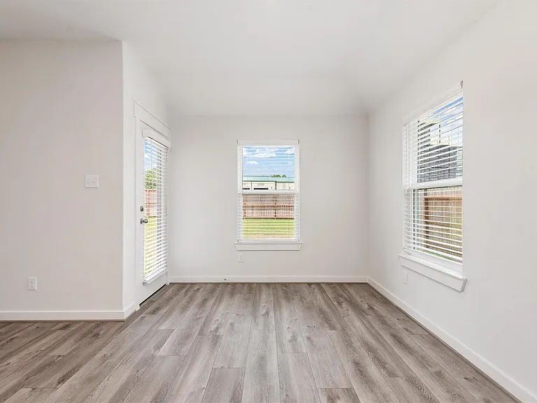 3111 W Frontier Ln — Photo 15