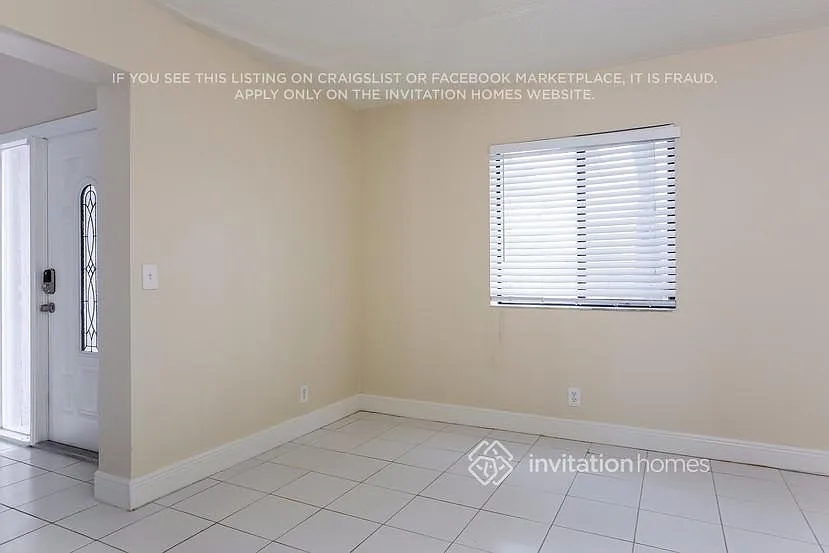 5756 Strawberry Lakes Cir Lake Worth, FL 33463 — Photo 4