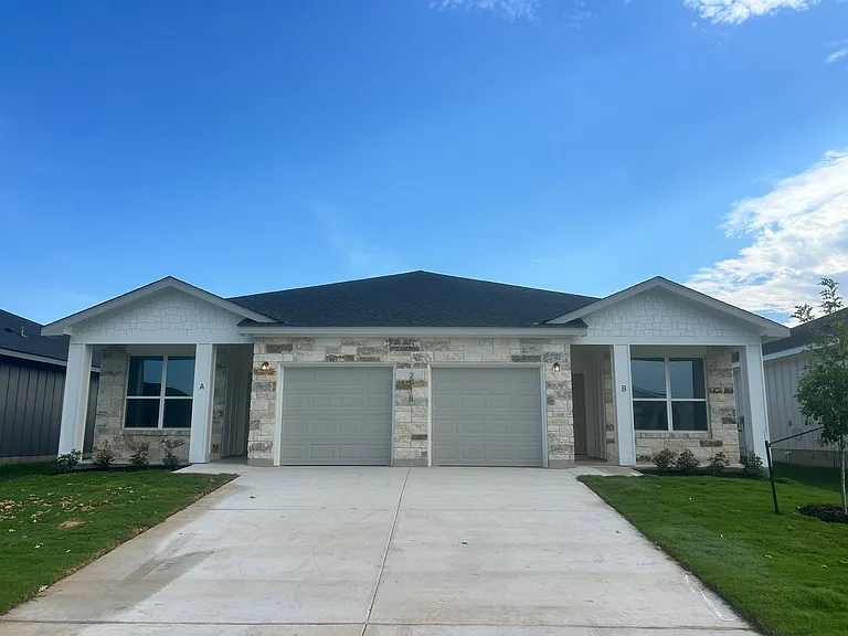 2918 Quail Ridge Ln #B — Photo 1