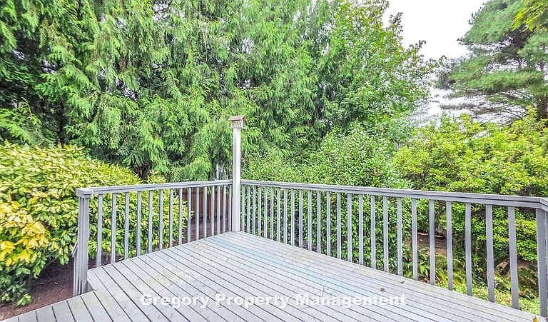 16316 NE 46th Ct — Photo 29