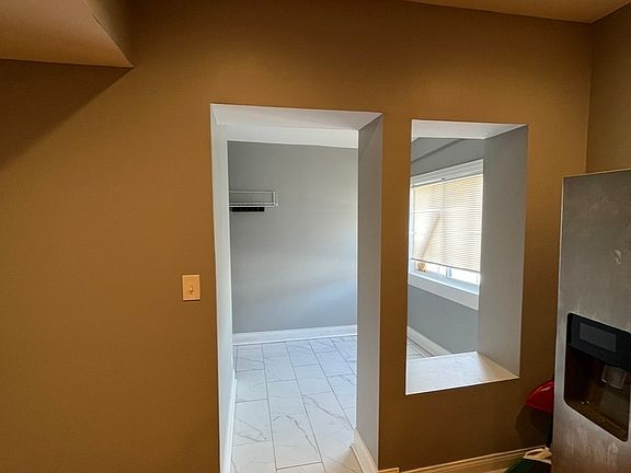 4th image of 11146 S Vernon Ave