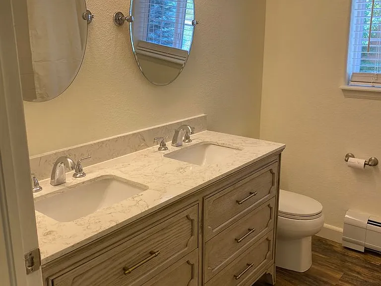 315 River View Dr #1807 — Photo 8