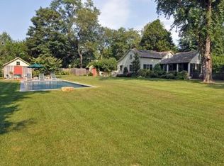 141 Ferry Rd, Sag Harbor, NY 11963