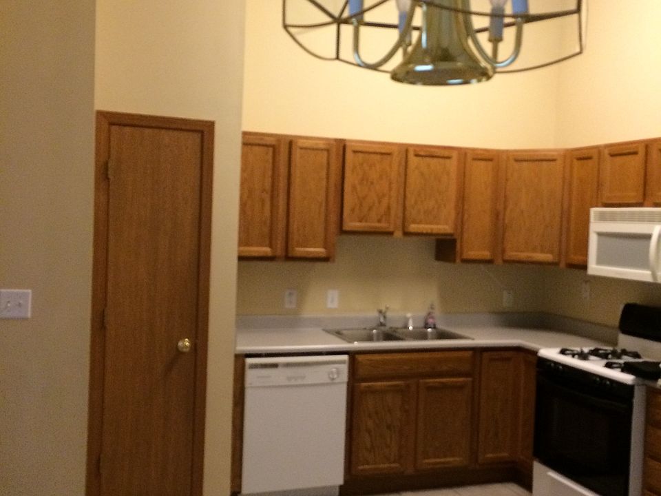 2nd image of 3330 Hopkins Dr