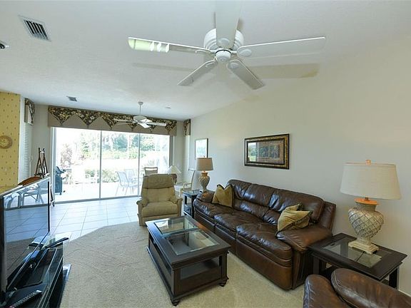 5th image of 118 Woodbridge Dr #6