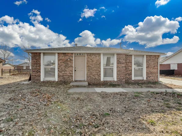 1601 E Berkeley St, Wichita, KS 67216