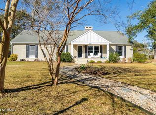 5102 Holly Ln, Morehead City, NC 28557