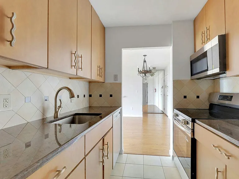 9019 Wall St #6B — Photo 13