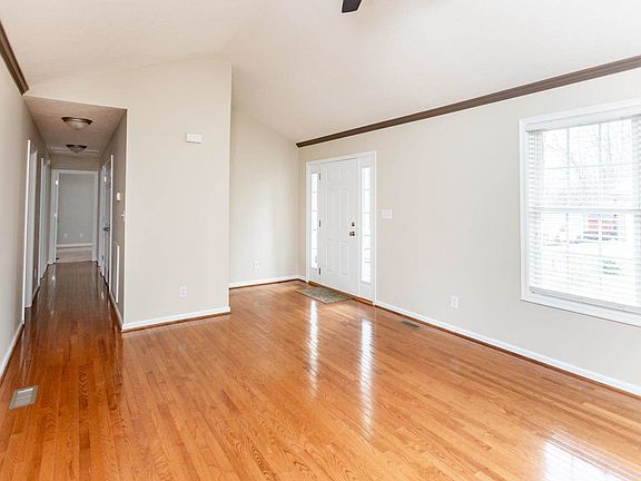 5th image of 113 Saturn St #123-12