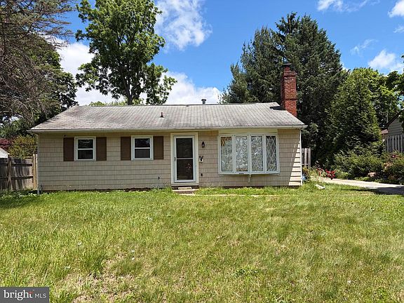 2nd image of 107 Manor Rd