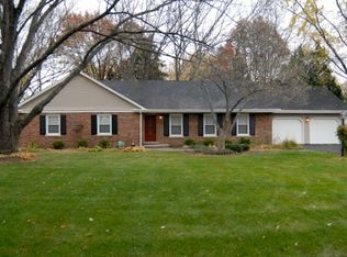 22W630 Elmwood Dr, Glen Ellyn, IL 60137