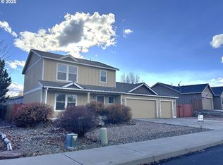 2428 SW Kalama Ave, Redmond, OR 97756