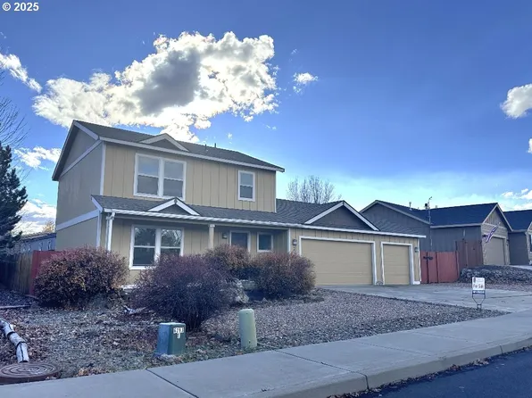 2428 SW Kalama Ave, Redmond, OR 97756