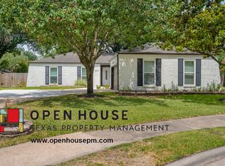2210 Silver Sage Dr, Houston, TX 77077