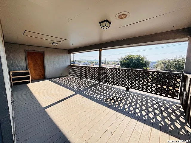 3 bed, 2.0 bath, 1740 sqft, $1,800 — Photo 3