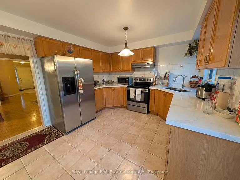 122 Pressed Brick Dr — Photo 8