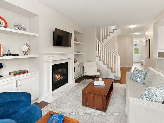 5th image of 39 Louisbourg Way