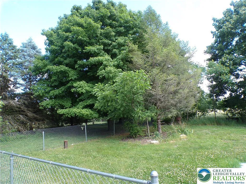 3 bed, 920 sqft, $1,950 — Photo 4