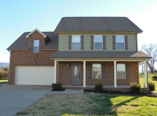 202 Barberry Ct, Maryville, TN 37804
