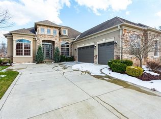 14373 Castlereagh Ln, Strongsville, OH