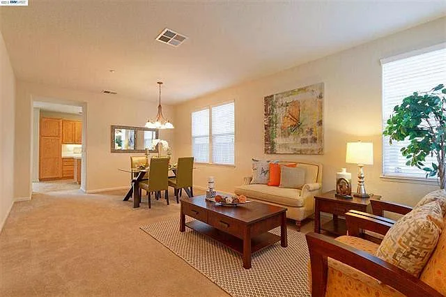 216 Elias Dr — Photo 10