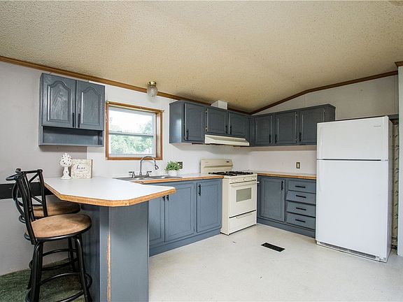 3rd image of 116 Hughes St