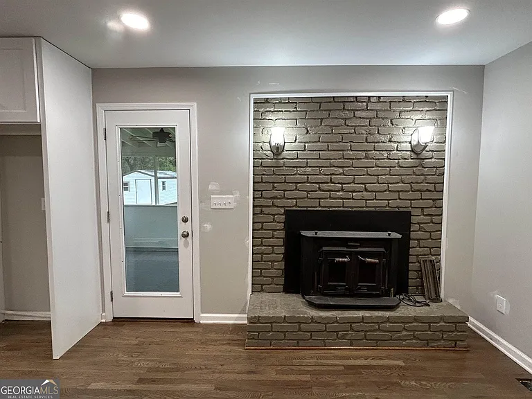 720 Jewel Pl — Photo 11