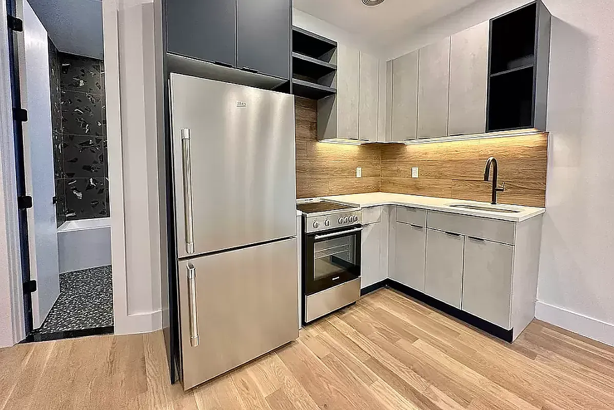 391 Meeker Avenue — Photo 4