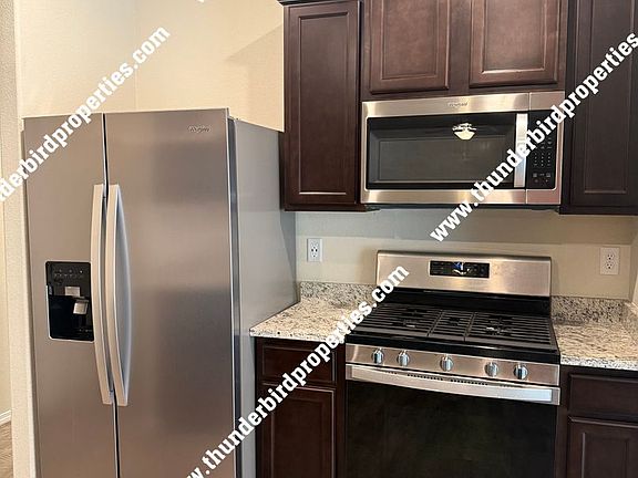 3rd image of 1523 Borrego Dr SE