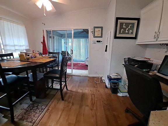 5th image of 520 Leaf Cir