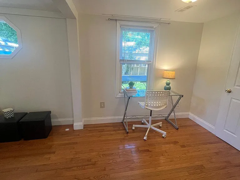 626 Clark Ave — Photo 9