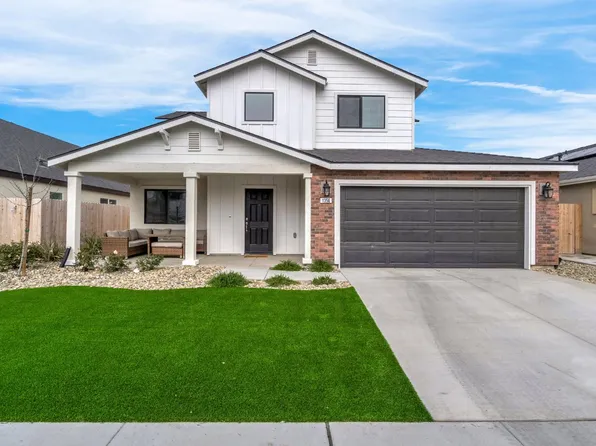 1356 W Annika Dr, Hanford, CA 93230