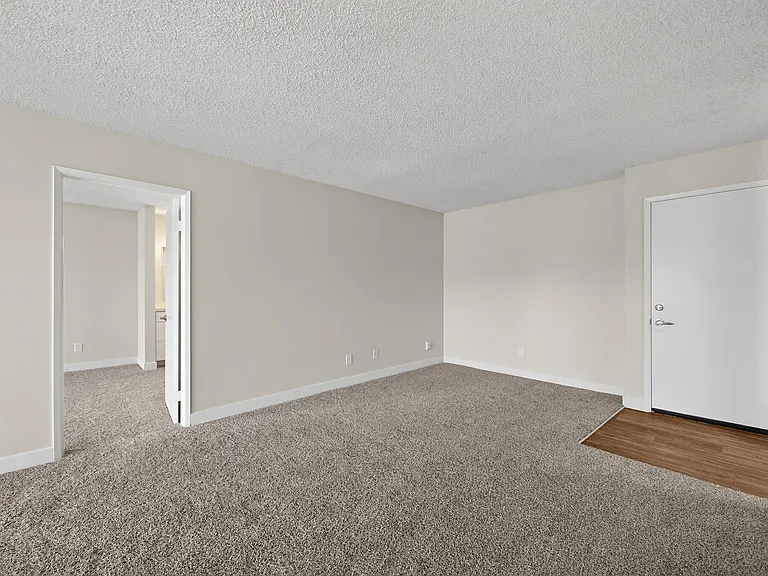 Prado Apartments — Photo 33