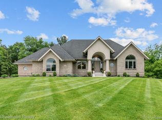 1458 Anchor Ln, Highland, MI 48356