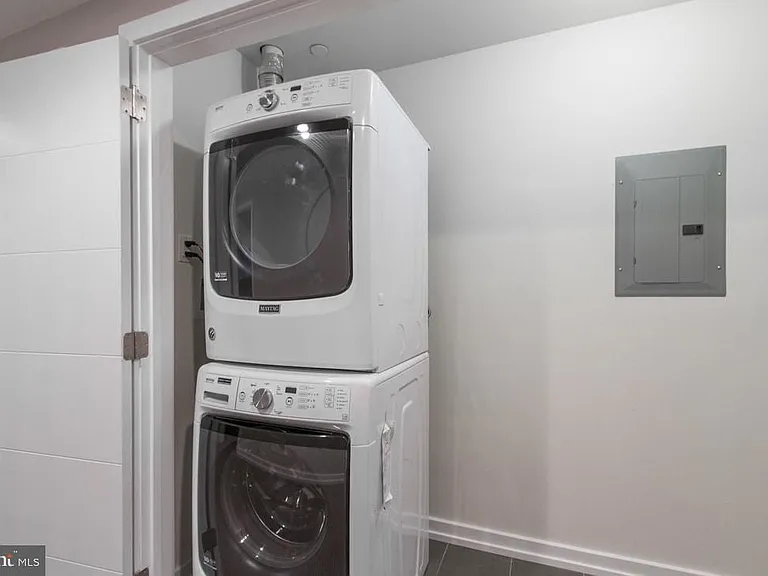720 S Sartain St #1 — Photo 17
