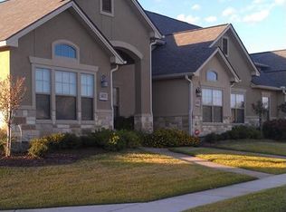 3825 Silverthorne Ln, College Station, TX 77845