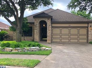 409 Grosbeak St, Laredo, TX 78045