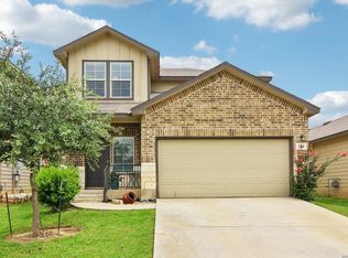 240 Middle Green, Floresville, TX 78114