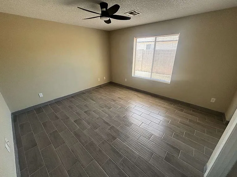 730 W Patricia St — Photo 12