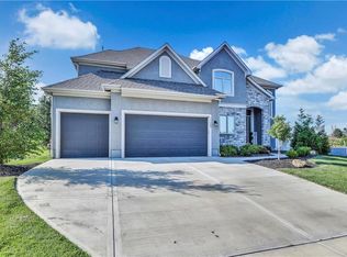 11398 S Longview Rd, Olathe, KS 66061