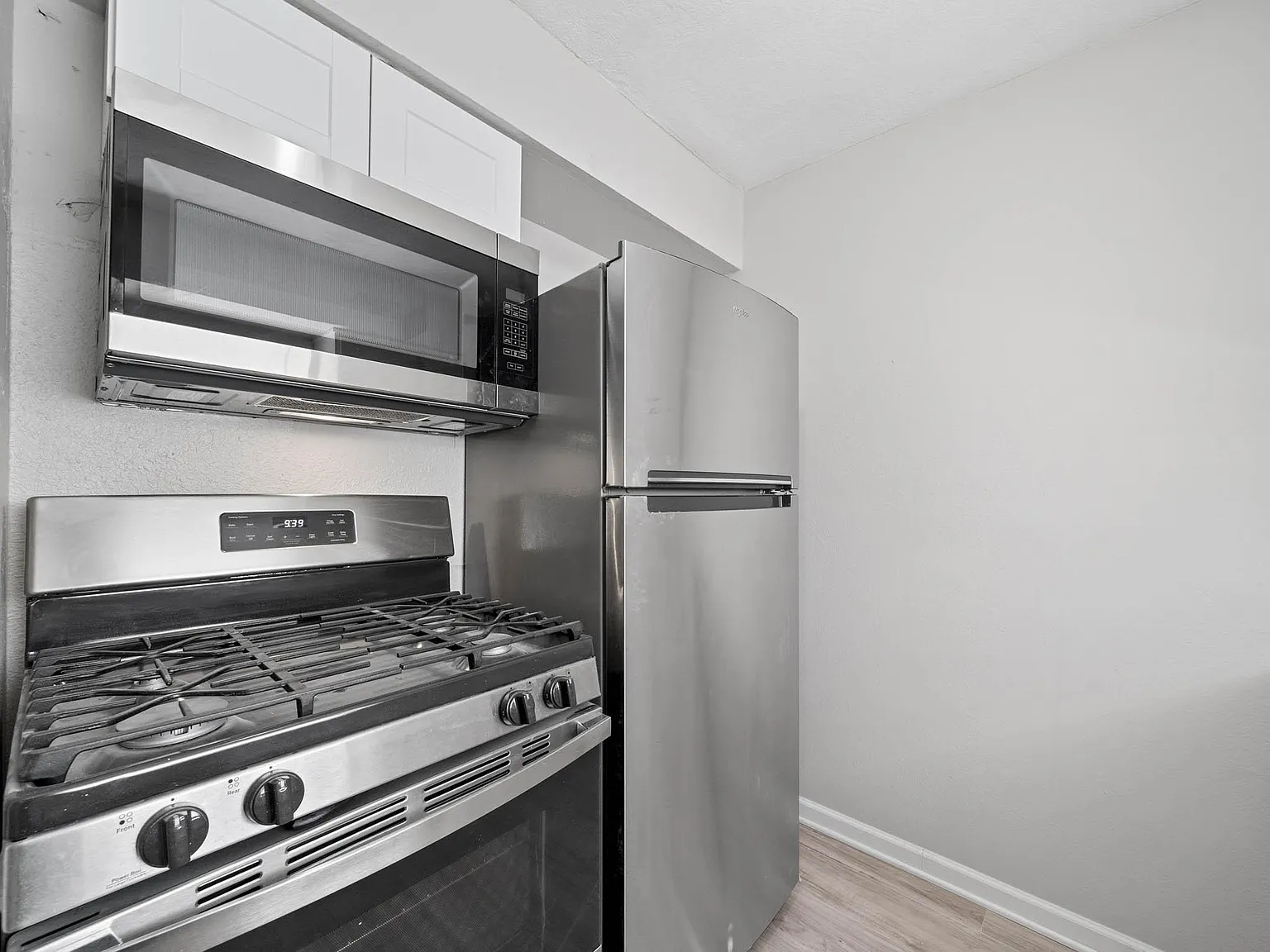 4 bed, 2.0 bath, 1255 sqft, $689 — Photo 4