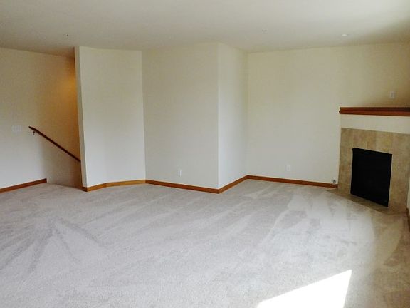 4th image of 510 75th St SE Unit 204