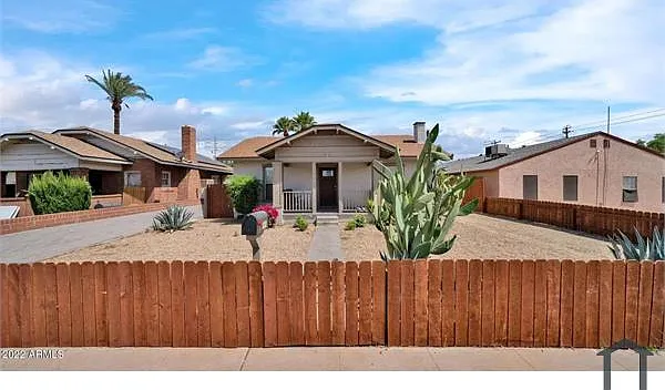 1514 E Fillmore St — Photo 22