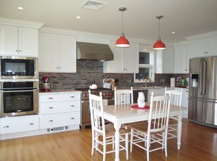 161 Terrace Ave, Riverside, RI 02915