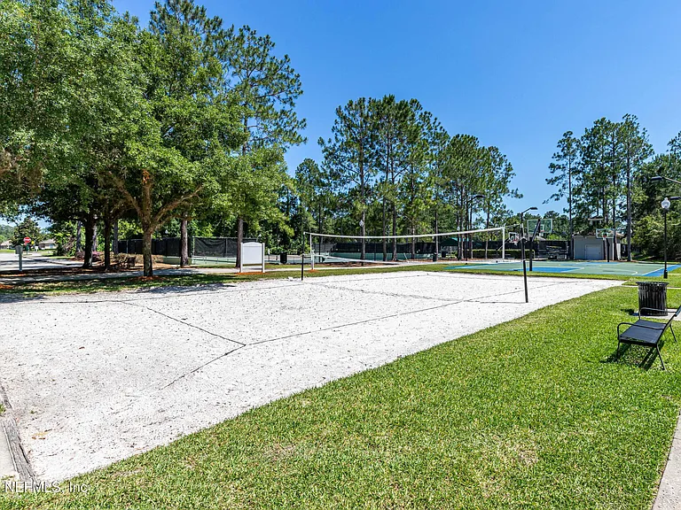 1630 Vineland Cir #B — Photo 55