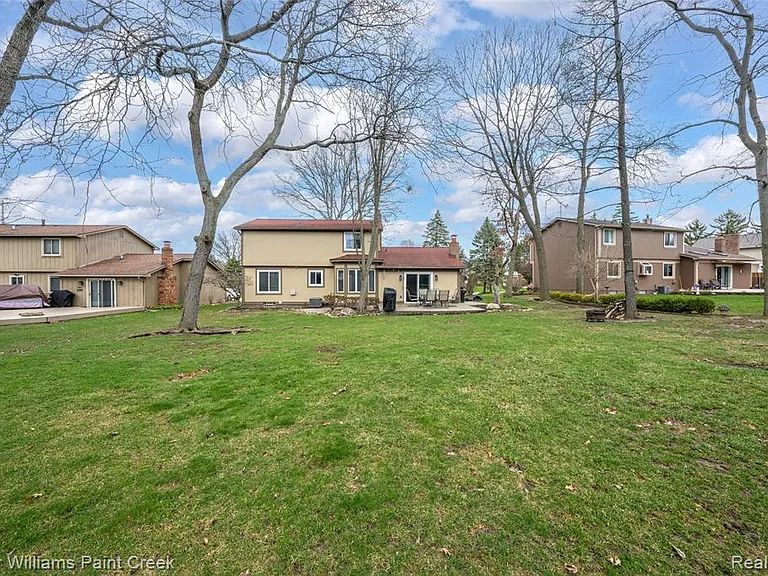 709 Denham Ln — Photo 24