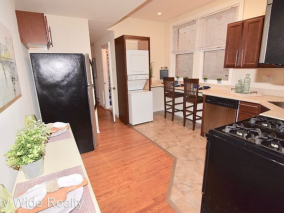 4th image of 334-6 Lombard St #211